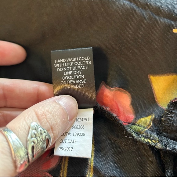 Torrid black velvet with sheer floral duster kimono gothic whimsigoth size 1X/2X - Picture 8 of 11